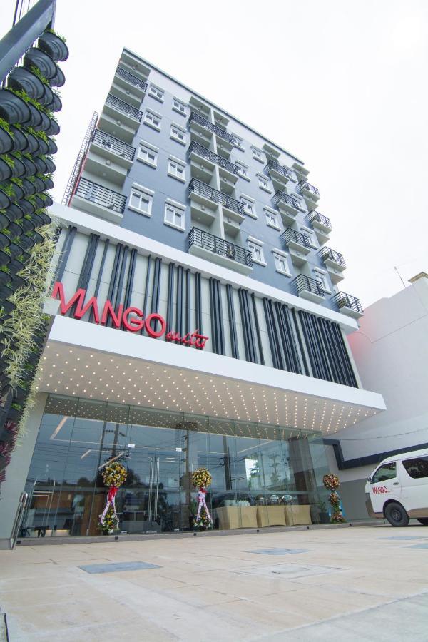 Mango Suites Cauayan Eksteriør billede