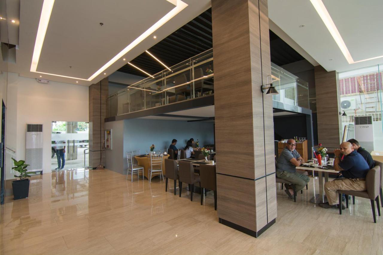 Mango Suites Cauayan Eksteriør billede
