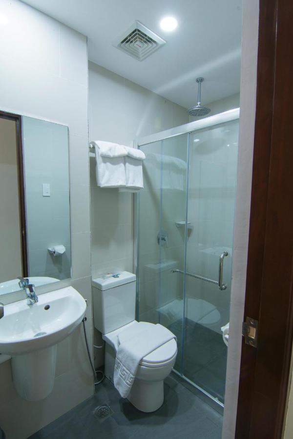Mango Suites Cauayan Eksteriør billede