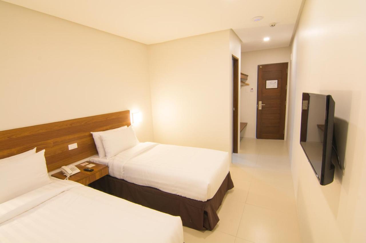 Mango Suites Cauayan Eksteriør billede