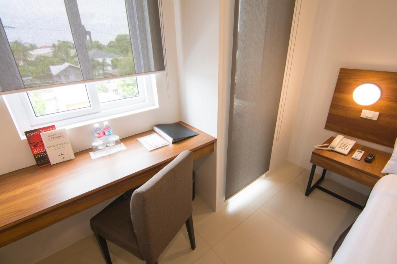 Mango Suites Cauayan Eksteriør billede